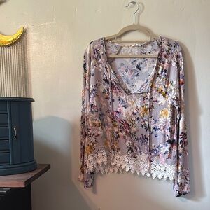 🍨🪷🪻🌸🐈Lovestitch taupe Graphic Embellished Blouse